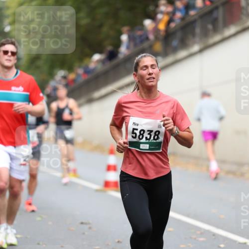 05.10.2025 - 20. swb-Marathon Bremen Michael Strokosch http://msf.ph/oto/9214781 05.10.2025 12:39:09 Laufen 5838 meine-sportfotos.de