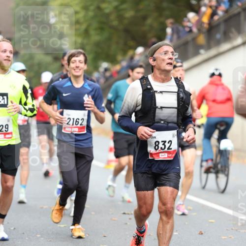 05.10.2025 - 20. swb-Marathon Bremen Michael Strokosch http://msf.ph/oto/9214786 05.10.2025 12:39:12 Laufen 1, 2162, 29, 832, 1 meine-sportfotos.de