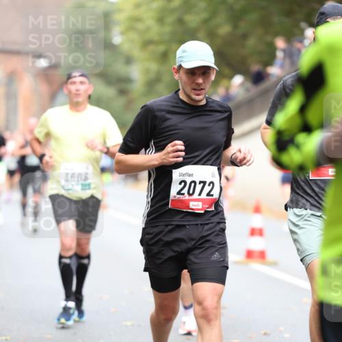 05.10.2025 - 20. swb-Marathon Bremen Michael Strokosch http://msf.ph/oto/9214792 05.10.2025 12:39:15 Laufen 3808, 2072 meine-sportfotos.de