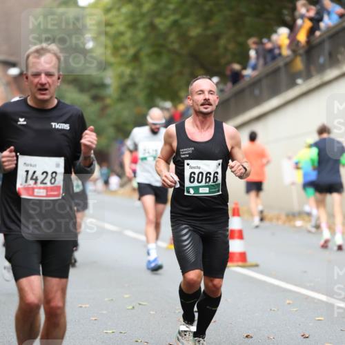 05.10.2025 - 20. swb-Marathon Bremen Michael Strokosch http://msf.ph/oto/9214803 05.10.2025 12:39:20 Laufen 1428, 6066 meine-sportfotos.de