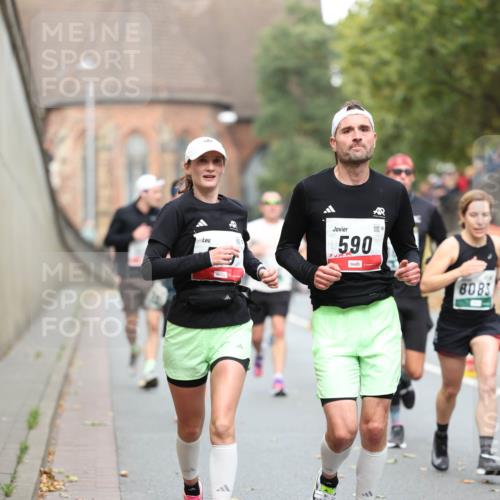 05.10.2025 - 20. swb-Marathon Bremen Michael Strokosch http://msf.ph/oto/9214807 05.10.2025 12:39:22 Laufen 590, 6083 meine-sportfotos.de