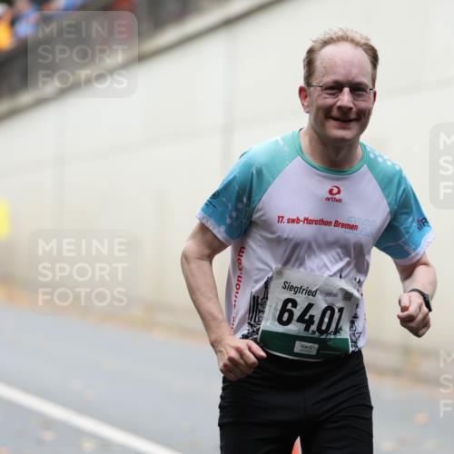 05.10.2025 - 20. swb-Marathon Bremen Michael Strokosch http://msf.ph/oto/9214821 05.10.2025 12:39:30 Laufen 22, 17, 09040, 6401 meine-sportfotos.de