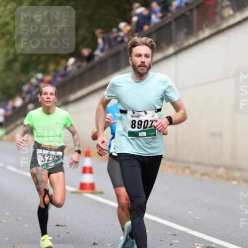 05.10.2025 - 20. swb-Marathon Bremen Michael Strokosch http://msf.ph/oto/9214822 05.10.2025 12:39:33 Laufen 329, 6, 8907 meine-sportfotos.de