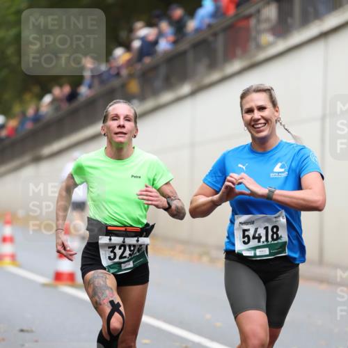 05.10.2025 - 20. swb-Marathon Bremen Michael Strokosch http://msf.ph/oto/9214825 05.10.2025 12:39:34 Laufen 329, 04134, 54, 18 meine-sportfotos.de