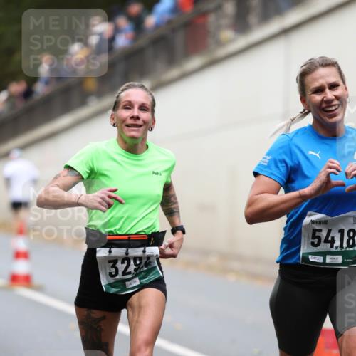 05.10.2025 - 20. swb-Marathon Bremen Michael Strokosch http://msf.ph/oto/9214827 05.10.2025 12:39:34 Laufen 329, 04134, 5418, 04133 meine-sportfotos.de