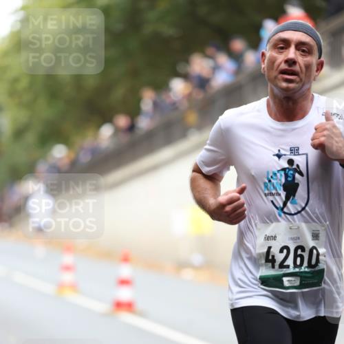 05.10.2025 - 20. swb-Marathon Bremen Michael Strokosch http://msf.ph/oto/9214833 05.10.2025 12:39:38 Laufen 05528, 4260 meine-sportfotos.de
