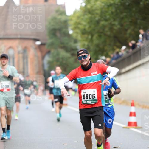 05.10.2025 - 20. swb-Marathon Bremen Michael Strokosch http://msf.ph/oto/9214842 05.10.2025 12:39:43 Laufen 1009, 6806 meine-sportfotos.de