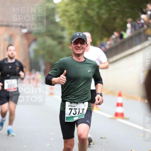 05.10.2025 - 20. swb-Marathon Bremen Michael Strokosch http://msf.ph/oto/9214858 05.10.2025 12:39:52 Laufen 08322, 7313 meine-sportfotos.de