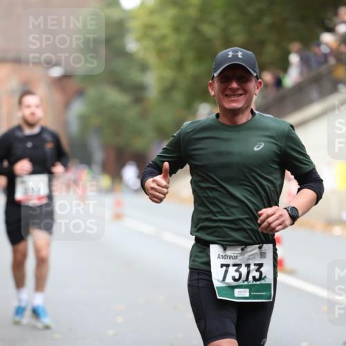 05.10.2025 - 20. swb-Marathon Bremen Michael Strokosch http://msf.ph/oto/9214860 05.10.2025 12:39:52 Laufen 08322, 7313 meine-sportfotos.de