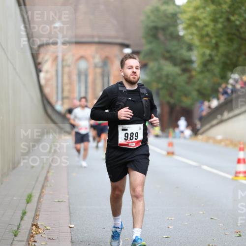 05.10.2025 - 20. swb-Marathon Bremen Michael Strokosch http://msf.ph/oto/9214861 05.10.2025 12:39:53 Laufen 989 meine-sportfotos.de