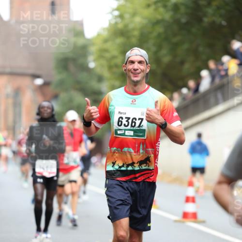 05.10.2025 - 20. swb-Marathon Bremen Michael Strokosch http://msf.ph/oto/9214875 05.10.2025 12:40:01 Laufen 6367, 08387 meine-sportfotos.de