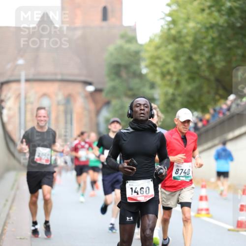 05.10.2025 - 20. swb-Marathon Bremen Michael Strokosch http://msf.ph/oto/9214878 05.10.2025 12:40:03 Laufen 1460, 8740, 1 meine-sportfotos.de