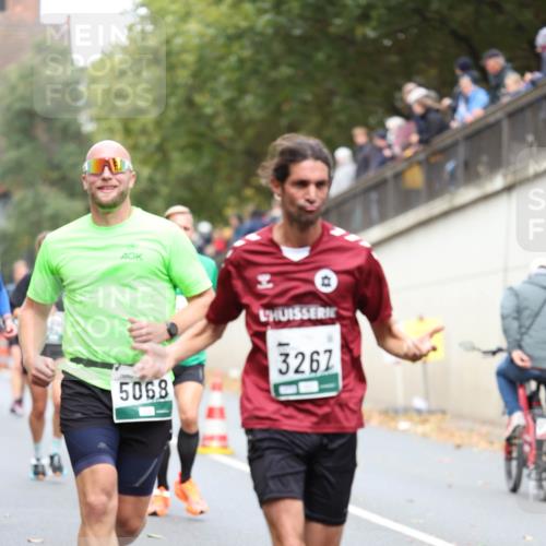 05.10.2025 - 20. swb-Marathon Bremen Michael Strokosch http://msf.ph/oto/9214888 05.10.2025 12:40:09 Laufen 5068, 3267 meine-sportfotos.de