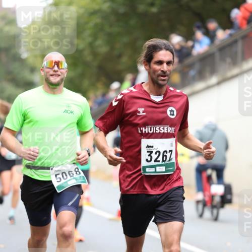 05.10.2025 - 20. swb-Marathon Bremen Michael Strokosch http://msf.ph/oto/9214889 05.10.2025 12:40:09 Laufen 5068, 3267 meine-sportfotos.de