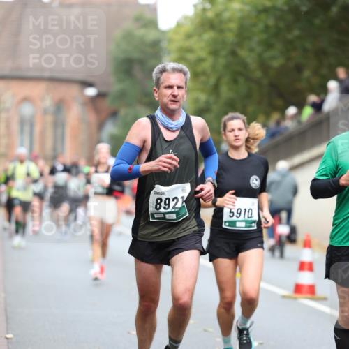 05.10.2025 - 20. swb-Marathon Bremen Michael Strokosch http://msf.ph/oto/9214893 05.10.2025 12:40:11 Laufen 892, 5910 meine-sportfotos.de