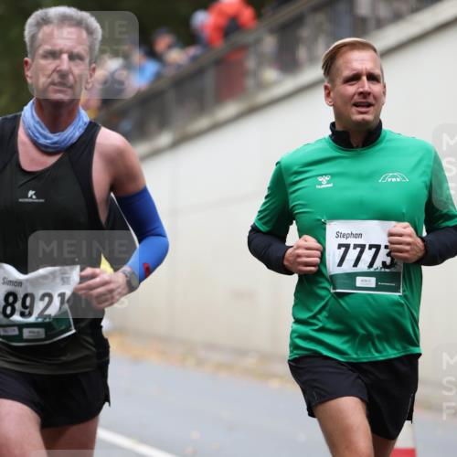 05.10.2025 - 20. swb-Marathon Bremen Michael Strokosch http://msf.ph/oto/9214896 05.10.2025 12:40:12 Laufen 8921, 7773 meine-sportfotos.de