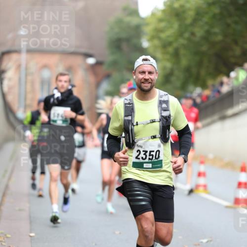 05.10.2025 - 20. swb-Marathon Bremen Michael Strokosch http://msf.ph/oto/9214906 05.10.2025 12:40:18 Laufen 5757, 2350 meine-sportfotos.de