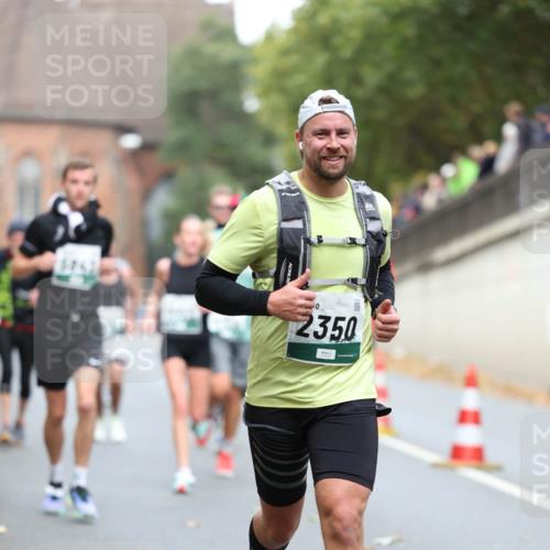 05.10.2025 - 20. swb-Marathon Bremen Michael Strokosch http://msf.ph/oto/9214907 05.10.2025 12:40:18 Laufen 0, 2350 meine-sportfotos.de