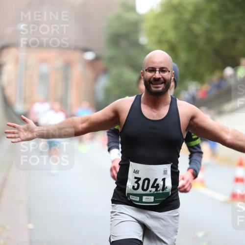05.10.2025 - 20. swb-Marathon Bremen Michael Strokosch http://msf.ph/oto/9214919 05.10.2025 12:40:23 Laufen 3041, 04125 meine-sportfotos.de