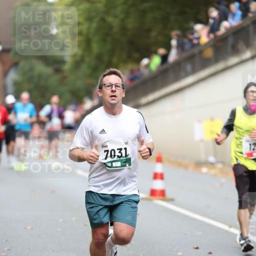 05.10.2025 - 20. swb-Marathon Bremen Michael Strokosch http://msf.ph/oto/9214928 05.10.2025 12:40:28 Laufen 7031, 12 meine-sportfotos.de