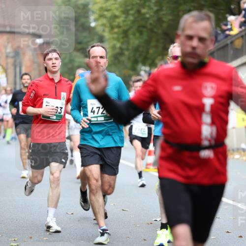 05.10.2025 - 20. swb-Marathon Bremen Michael Strokosch http://msf.ph/oto/9214938 05.10.2025 12:40:34 Laufen 472, 8980 meine-sportfotos.de