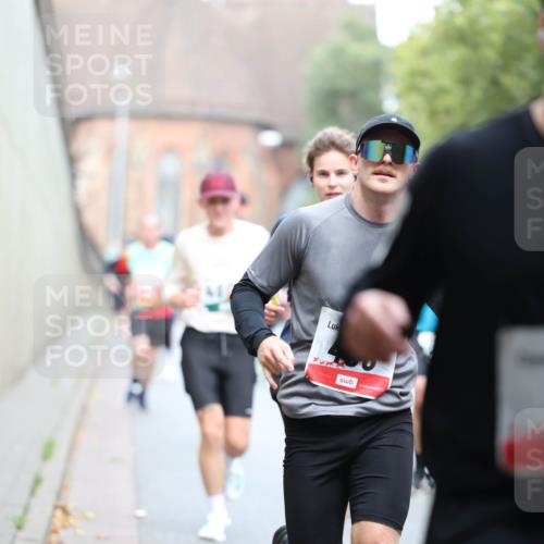05.10.2025 - 20. swb-Marathon Bremen Michael Strokosch http://msf.ph/oto/9214961 05.10.2025 12:40:47 Laufen  meine-sportfotos.de