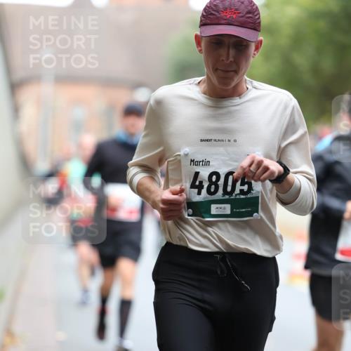 05.10.2025 - 20. swb-Marathon Bremen Michael Strokosch http://msf.ph/oto/9214966 05.10.2025 12:40:50 Laufen 4805 meine-sportfotos.de
