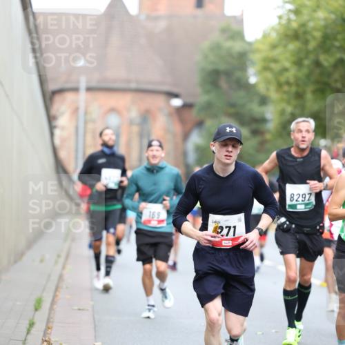 05.10.2025 - 20. swb-Marathon Bremen Michael Strokosch http://msf.ph/oto/9214986 05.10.2025 12:41:00 Laufen 169, 271, 8297 meine-sportfotos.de