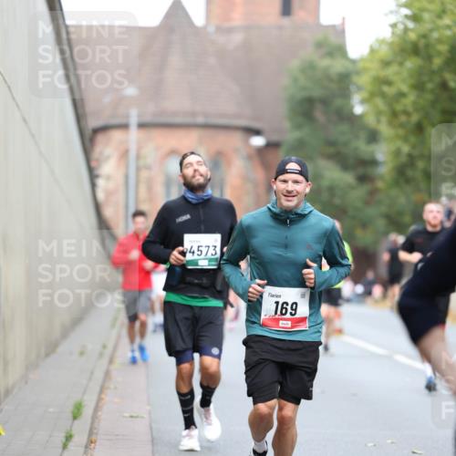 05.10.2025 - 20. swb-Marathon Bremen Michael Strokosch http://msf.ph/oto/9214990 05.10.2025 12:41:02 Laufen 4573, 169 meine-sportfotos.de