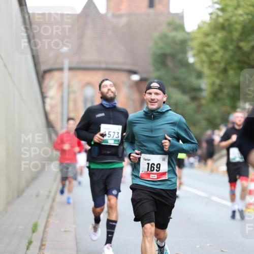 05.10.2025 - 20. swb-Marathon Bremen Michael Strokosch http://msf.ph/oto/9214991 05.10.2025 12:41:03 Laufen 573, 169 meine-sportfotos.de
