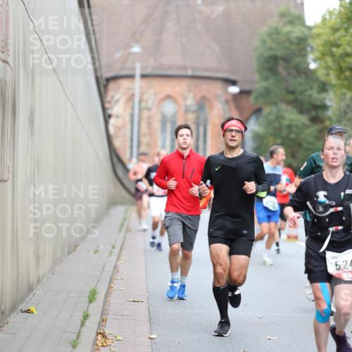 05.10.2025 - 20. swb-Marathon Bremen Michael Strokosch http://msf.ph/oto/9214998 05.10.2025 12:41:06 Laufen 524 meine-sportfotos.de
