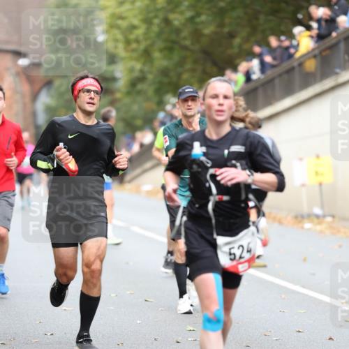 05.10.2025 - 20. swb-Marathon Bremen Michael Strokosch http://msf.ph/oto/9215000 05.10.2025 12:41:07 Laufen 524 meine-sportfotos.de