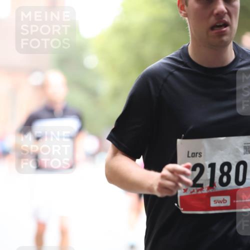 05.10.2025 - 20. swb-Marathon Bremen Michael Strokosch http://msf.ph/oto/9215010 05.10.2025 12:41:14 Laufen 2180 meine-sportfotos.de