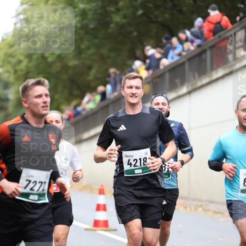 05.10.2025 - 20. swb-Marathon Bremen Michael Strokosch http://msf.ph/oto/9215024 05.10.2025 12:41:25 Laufen 7271, 42, 18, 6 meine-sportfotos.de