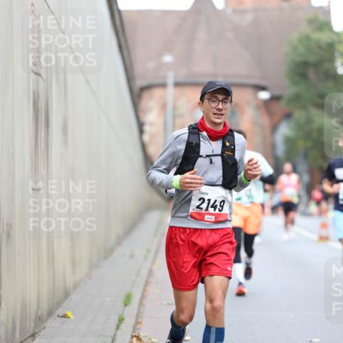 05.10.2025 - 20. swb-Marathon Bremen Michael Strokosch http://msf.ph/oto/9215030 05.10.2025 12:41:28 Laufen 2149 meine-sportfotos.de