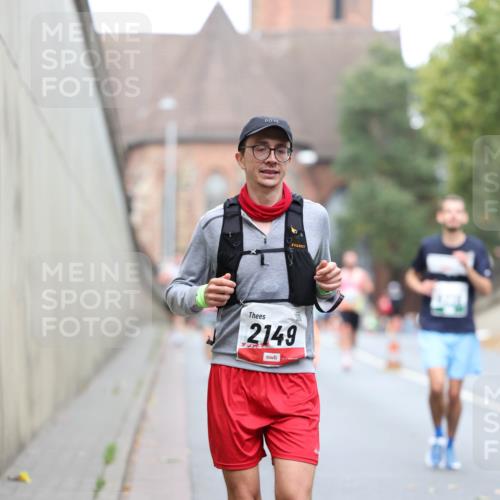 05.10.2025 - 20. swb-Marathon Bremen Michael Strokosch http://msf.ph/oto/9215032 05.10.2025 12:41:28 Laufen 2149 meine-sportfotos.de