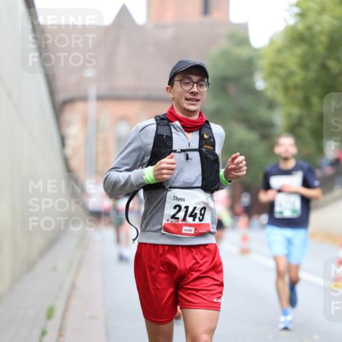 05.10.2025 - 20. swb-Marathon Bremen Michael Strokosch http://msf.ph/oto/9215033 05.10.2025 12:41:28 Laufen 2149 meine-sportfotos.de