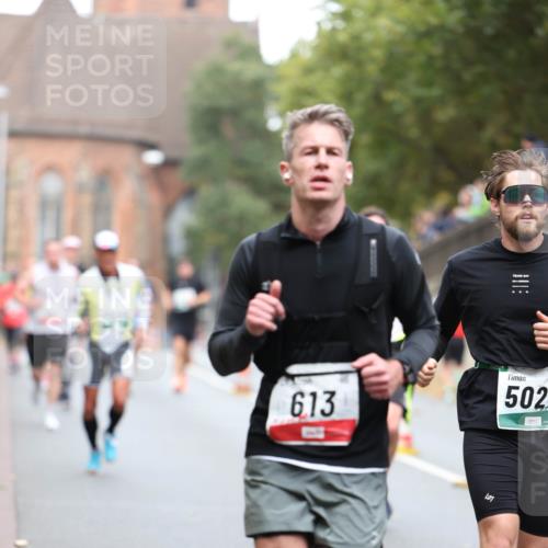 05.10.2025 - 20. swb-Marathon Bremen Michael Strokosch http://msf.ph/oto/9215040 05.10.2025 12:41:37 Laufen 613, 502, 121 meine-sportfotos.de