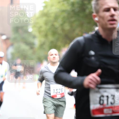 05.10.2025 - 20. swb-Marathon Bremen Michael Strokosch http://msf.ph/oto/9215042 05.10.2025 12:41:38 Laufen 1326, 613 meine-sportfotos.de