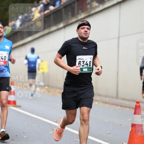 05.10.2025 - 20. swb-Marathon Bremen Michael Strokosch http://msf.ph/oto/9215056 05.10.2025 12:41:46 Laufen 240, 6348 meine-sportfotos.de