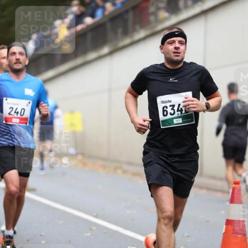 05.10.2025 - 20. swb-Marathon Bremen Michael Strokosch http://msf.ph/oto/9215057 05.10.2025 12:41:46 Laufen 240, 634 meine-sportfotos.de