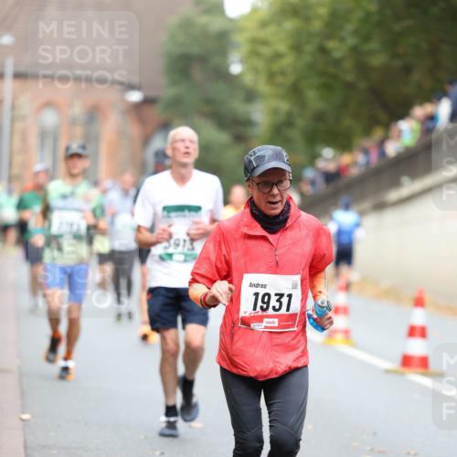 05.10.2025 - 20. swb-Marathon Bremen Michael Strokosch http://msf.ph/oto/9215065 05.10.2025 12:41:50 Laufen 3913, 1931, 00462 meine-sportfotos.de