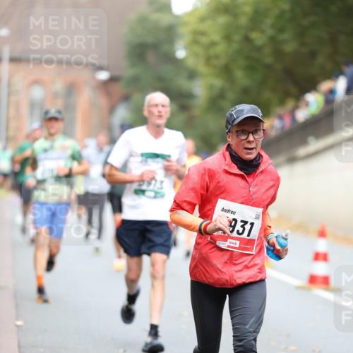 05.10.2025 - 20. swb-Marathon Bremen Michael Strokosch http://msf.ph/oto/9215066 05.10.2025 12:41:50 Laufen 931, 00462, 2 meine-sportfotos.de