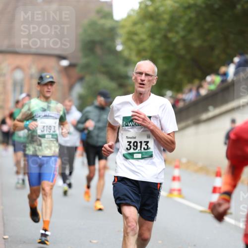05.10.2025 - 20. swb-Marathon Bremen Michael Strokosch http://msf.ph/oto/9215068 05.10.2025 12:41:51 Laufen 3193, 3913 meine-sportfotos.de
