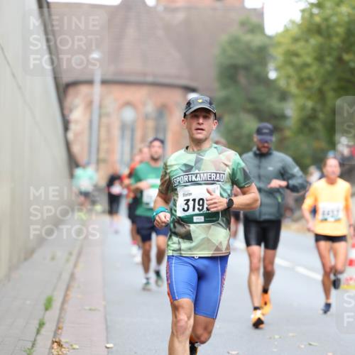 05.10.2025 - 20. swb-Marathon Bremen Michael Strokosch http://msf.ph/oto/9215070 05.10.2025 12:41:52 Laufen 000, 319 meine-sportfotos.de