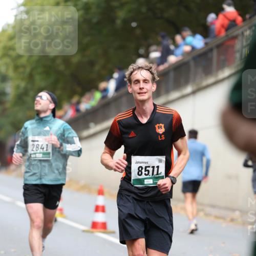 05.10.2025 - 20. swb-Marathon Bremen Michael Strokosch http://msf.ph/oto/9215079 05.10.2025 12:41:58 Laufen 2841, 8511 meine-sportfotos.de