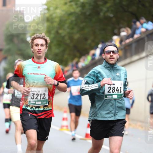 05.10.2025 - 20. swb-Marathon Bremen Michael Strokosch http://msf.ph/oto/9215082 05.10.2025 12:41:59 Laufen 20, 3212, 2841 meine-sportfotos.de