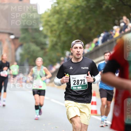 05.10.2025 - 20. swb-Marathon Bremen Michael Strokosch http://msf.ph/oto/9215085 05.10.2025 12:42:01 Laufen 28, 71 meine-sportfotos.de