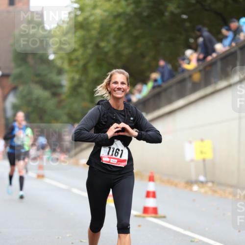 05.10.2025 - 20. swb-Marathon Bremen Michael Strokosch http://msf.ph/oto/9215096 05.10.2025 12:42:05 Laufen 1161, 01001 meine-sportfotos.de