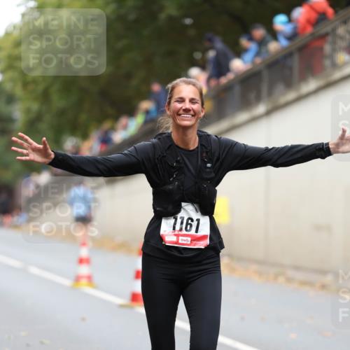 05.10.2025 - 20. swb-Marathon Bremen Michael Strokosch http://msf.ph/oto/9215099 05.10.2025 12:42:06 Laufen 1161, 01591 meine-sportfotos.de